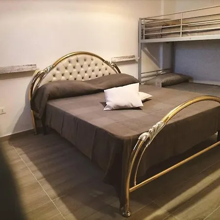 Apartment Alloggio Incantevole In Pieno Centro. Casamicciola Terme